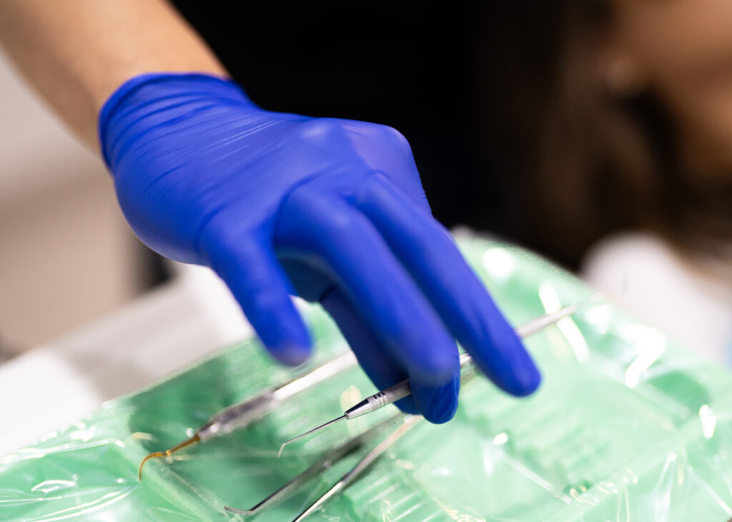 Professional teeth cleaning in North Sydney